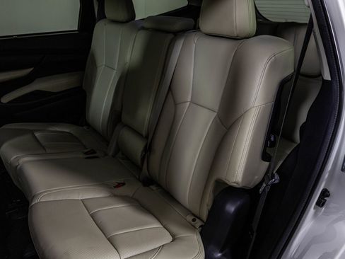 Used 2023 Subaru Ascent Limited image 38