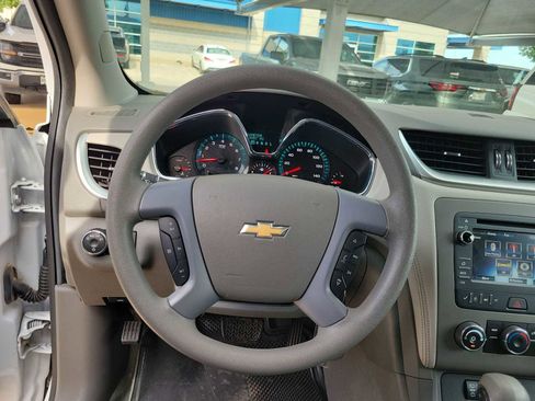 Used 2017 Chevrolet Traverse LS FWD image 19