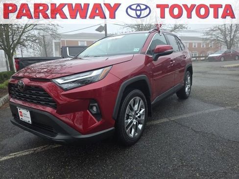 Used 2023 Toyota RAV4 XLE Premium image 1