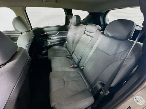 Used 2019 Hyundai Santa Fe SE image 25