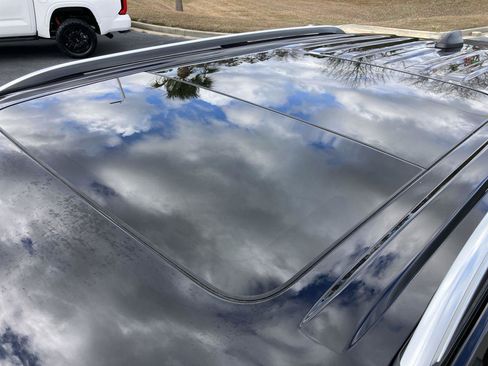 Used 2025 Ford Explorer Platinum w/ Ultimate Package image 10