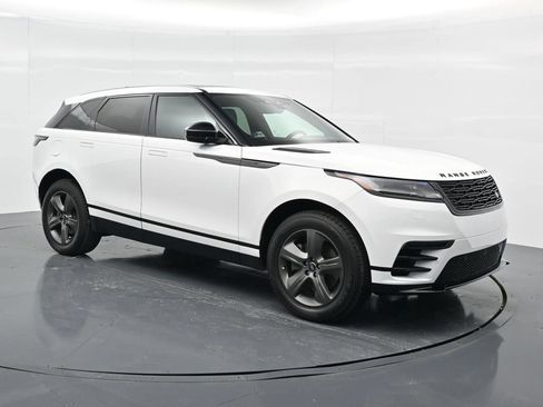Used 2025 Land Rover Range Rover Velar Dynamic SE AWD/4WD image 3