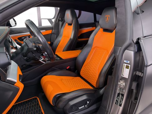 Used 2021 Lamborghini Urus AWD/4WD image 3