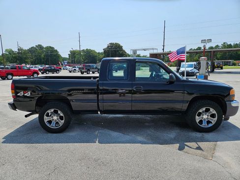 Used 2007 GMC Sierra 1500 W/T w/ Light Duty Power Package AWD/4WD image 7