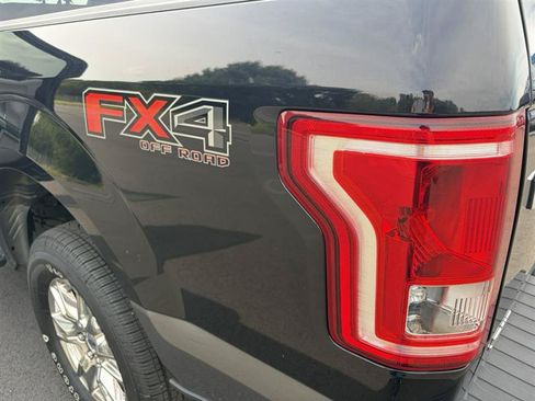 Used 2017 Ford F150 XLT w/ Equipment Group 302A Luxury AWD/4WD image 12