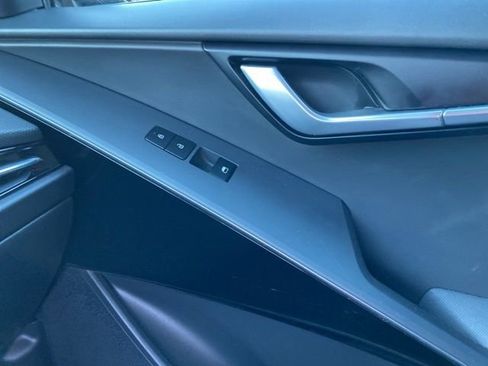 Used 2023 Kia Niro EX Touring image 49