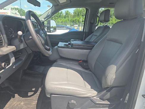 Used 2023 Ford F350 XL AWD/4WD image 5