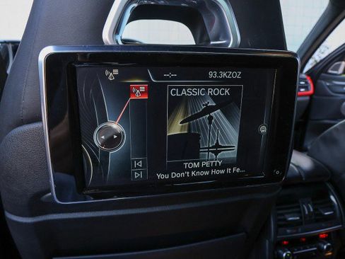 Used 2015 BMW X6 M image 28