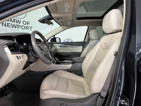 Used 2020 Cadillac XT5 Premium Luxury w/ LPO, Floor Liner Package image 17