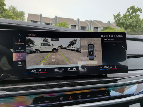 New 2026 BMW 740i w/ Premium Package RWD image 16