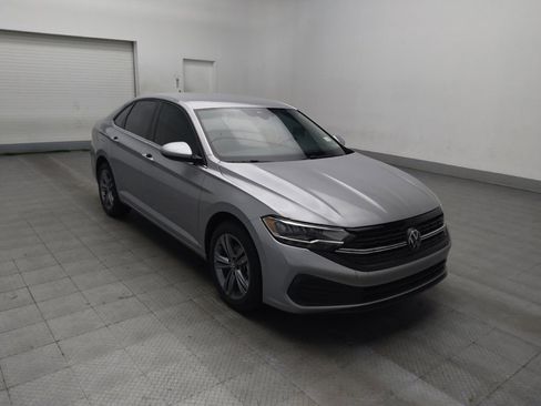 Used 2024 Volkswagen Jetta SE image 13