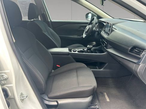 Used 2024 Nissan Rogue S AWD/4WD image 17
