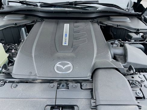 Used 2025 MAZDA CX-90 Plug-In Hybrid w/ Preferred AWD/4WD image 34