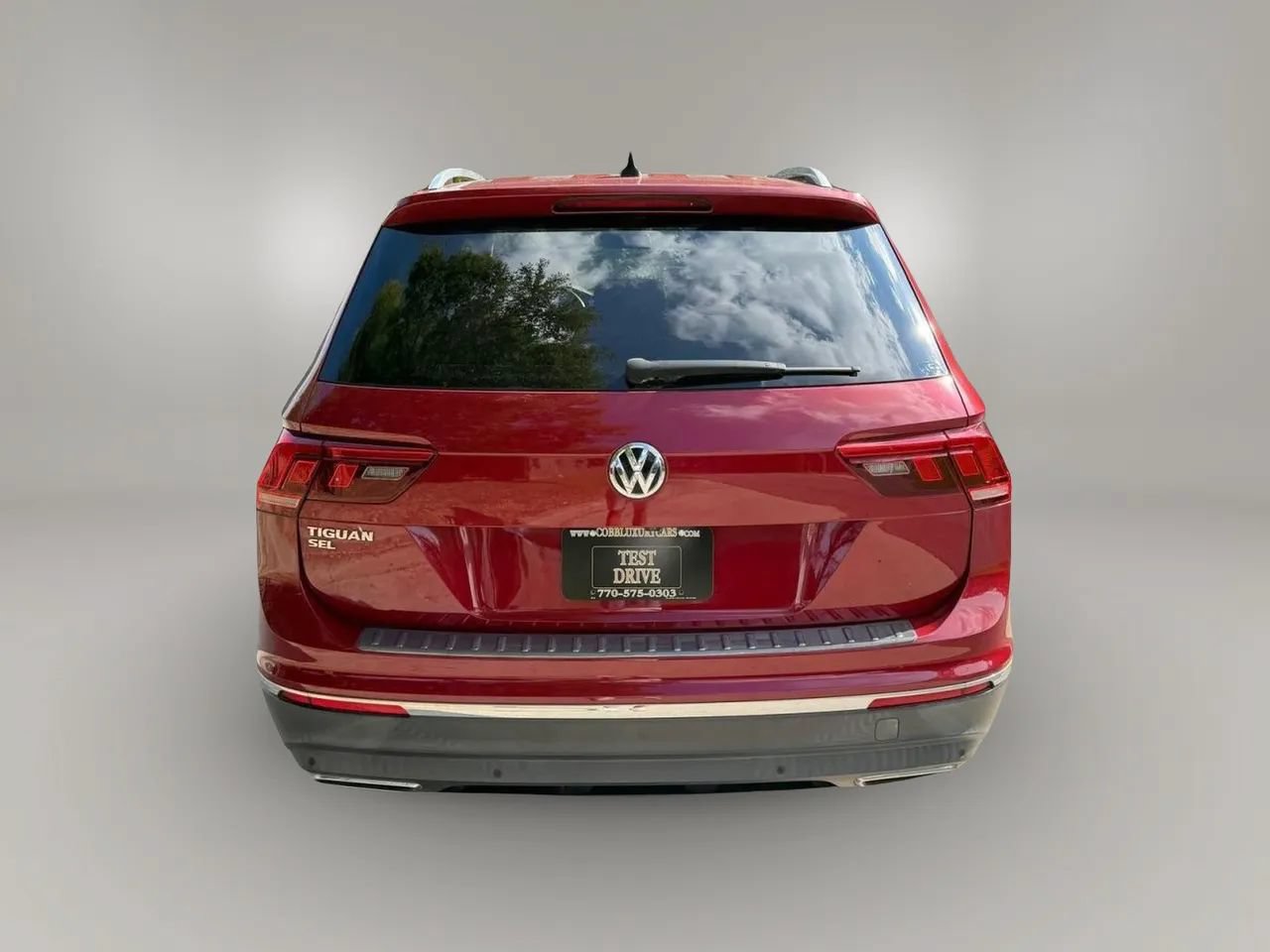 Used 2019 Volkswagen Tiguan SEL FWD image 10