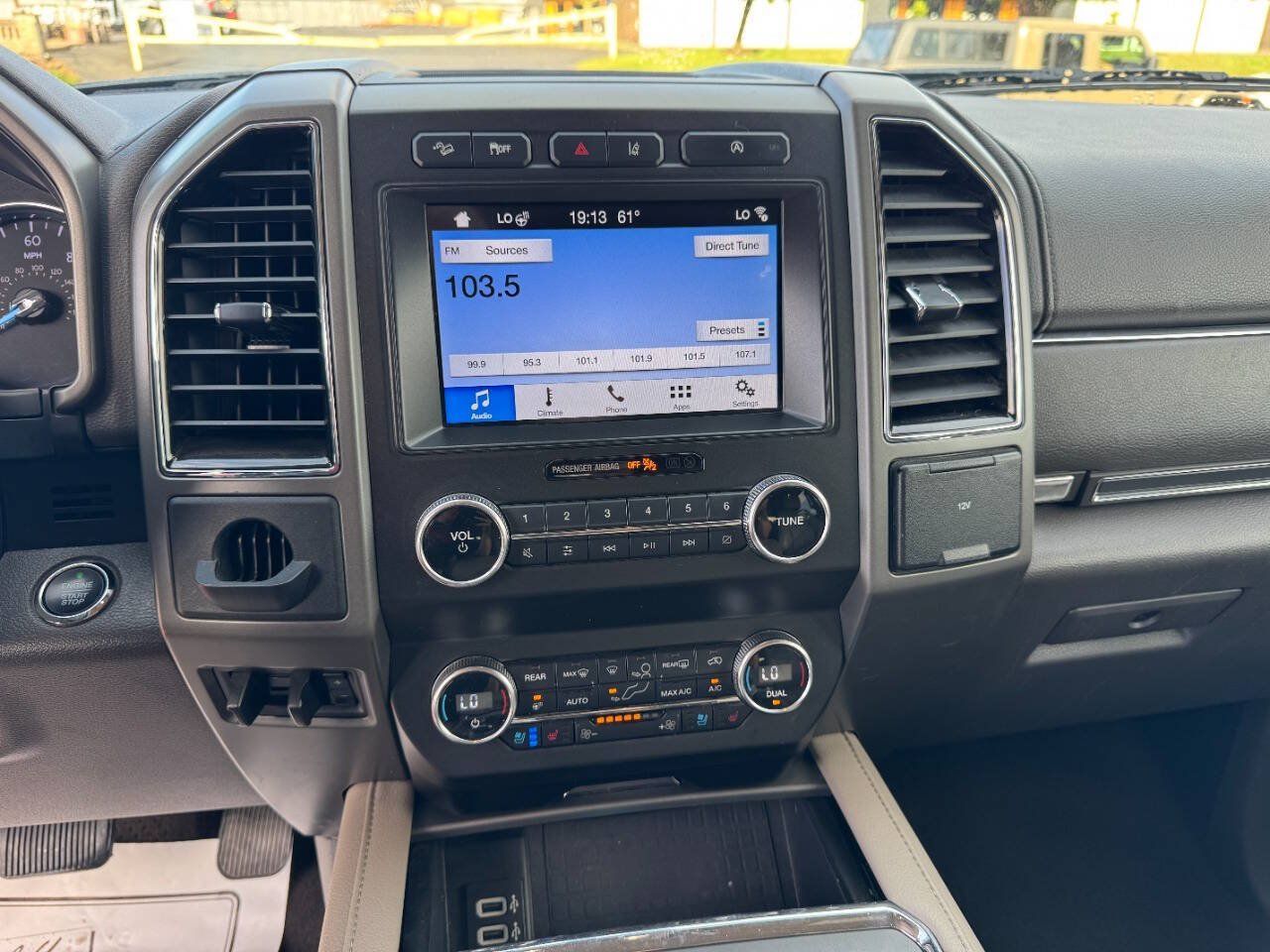Used 2019 Ford Expedition Max XLT w/ Equipment Group 202A AWD/4WD image 12