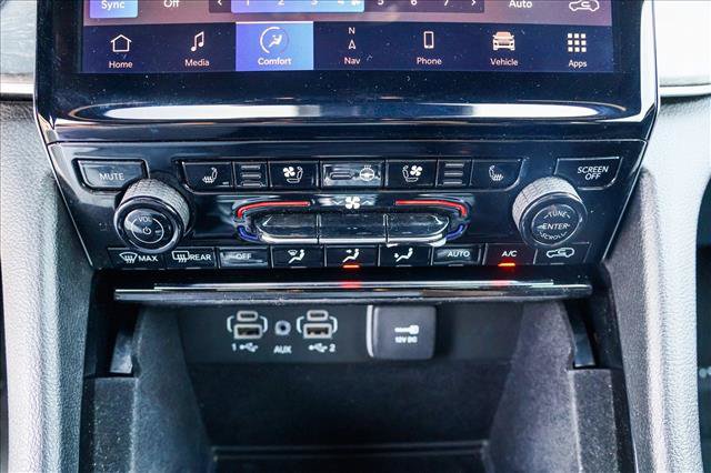Used 2023 Jeep Grand Cherokee Overland AWD/4WD image 21