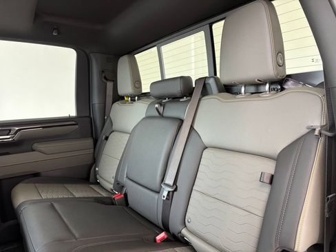 New 2026 Chevrolet Silverado 2500 ZR2 AWD/4WD image 38