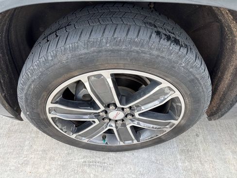 Used 2019 GMC Acadia Denali image 20