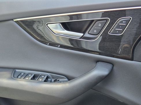 Certified 2022 Audi Q8 Premium Plus w/ Premium Plus Package image 27