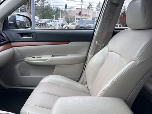 Used 2014 Subaru Outback 3.6R Limited image 28