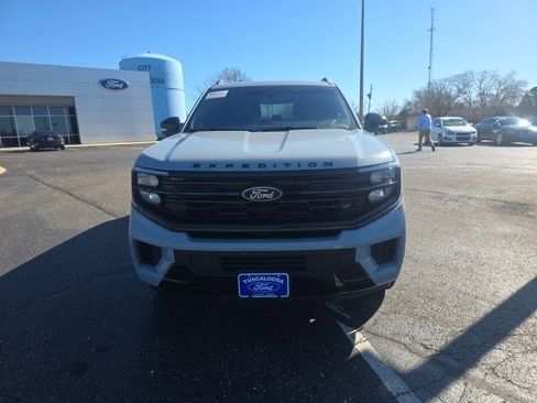 Certified 2025 Ford Expedition Platinum w/ Stealth Performance Package image 8