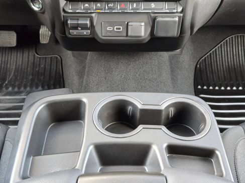 Used 2025 Chevrolet Silverado 1500 Custom Trail Boss AWD/4WD image 20