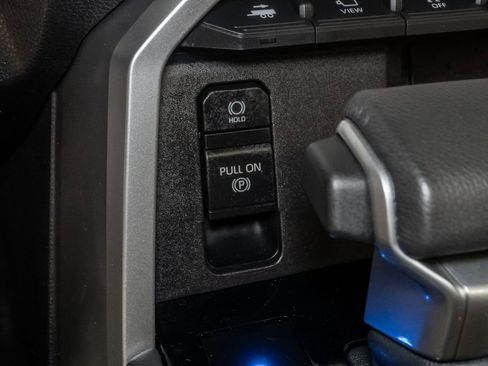 Used 2025 Toyota Sequoia Capstone AWD/4WD image 24