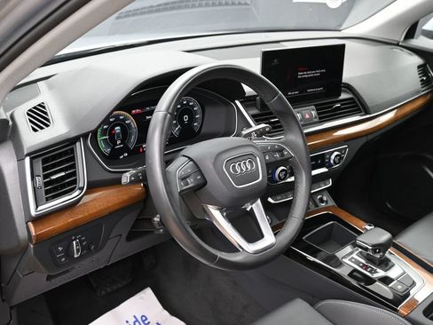 Used 2024 Audi Q5 e Premium w/ Convenience Package AWD/4WD image 18