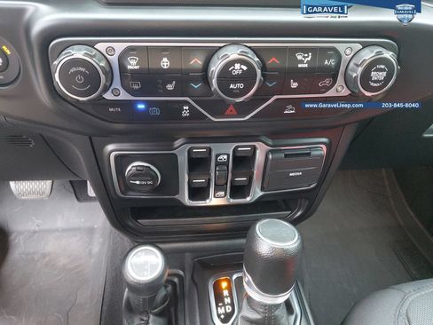 Used 2023 Jeep Wrangler Unlimited w/ Cold Weather Group AWD/4WD image 12