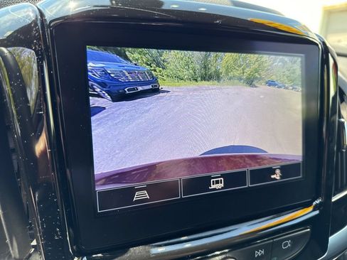 Used 2023 Chevrolet Traverse LT AWD/4WD image 33