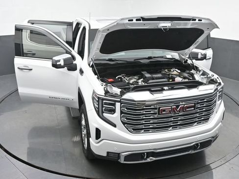 Used 2024 GMC Sierra 1500 Denali w/ Technology Package AWD/4WD image 64