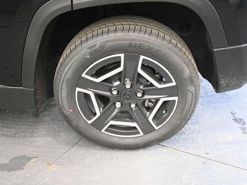 New 2026 Jeep Cherokee Limited image 10