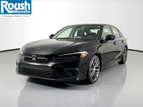 Certified 2024 Honda Civic Touring image 1