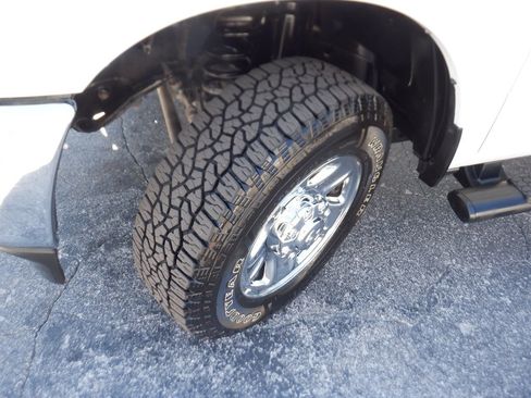 Used 2022 RAM 2500 Tradesman w/ Chrome Appearance Group image 24