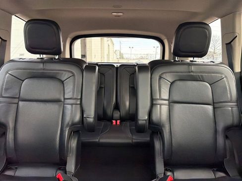 Used 2023 Lincoln Aviator Reserve AWD/4WD image 38