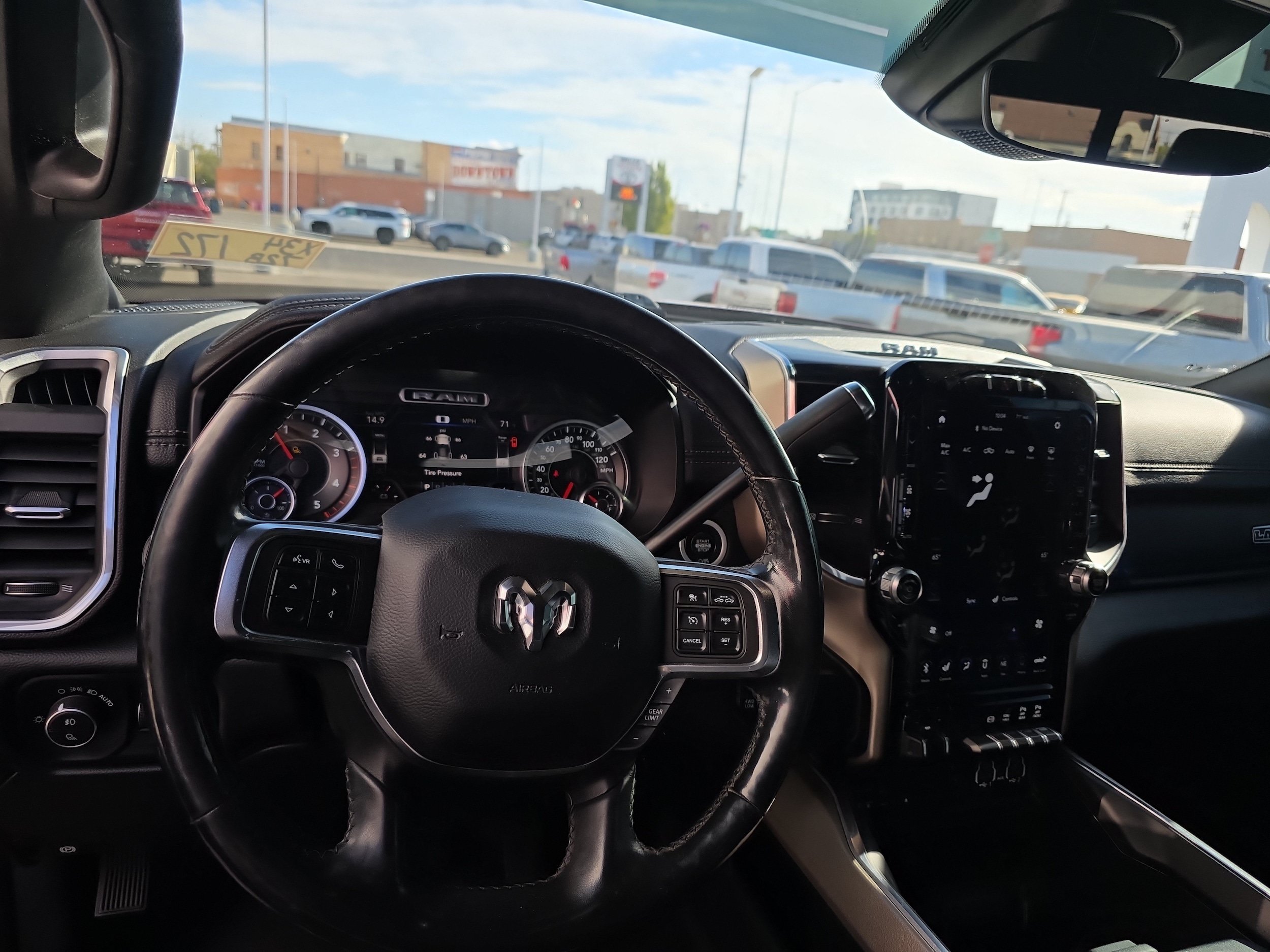 Used 2019 RAM 2500 Laramie AWD/4WD image 3
