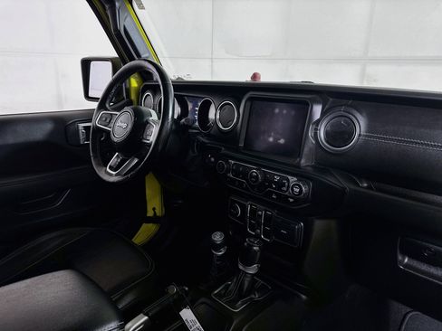 Used 2022 Jeep Wrangler Unlimited Sahara w/ Dual Top Group AWD/4WD image 27