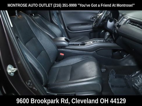 Used 2020 Honda HR-V Touring image 28