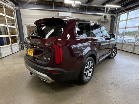 Used 2020 Kia Telluride EX w/ Towing Package FWD image 5