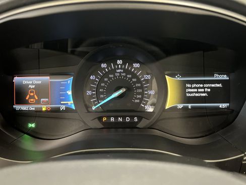 Used 2018 Ford Fusion SE w/ Fusion SE Technology Package image 15