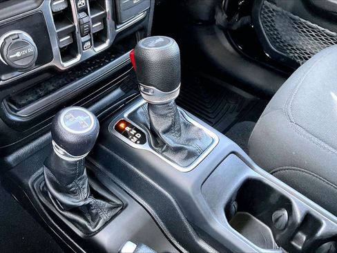 Certified 2023 Jeep Wrangler Unlimited Sport AWD/4WD image 29