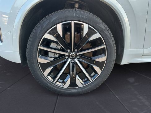 New 2026 Volvo XC90 T8 Plus AWD/4WD image 14