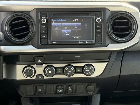 Certified 2019 Toyota Tacoma SR5 image 19