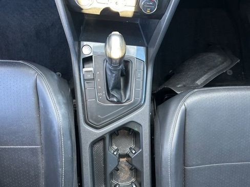 Used 2018 Volkswagen Tiguan S image 16