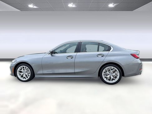 Used 2025 BMW 330i Sedan RWD image 2