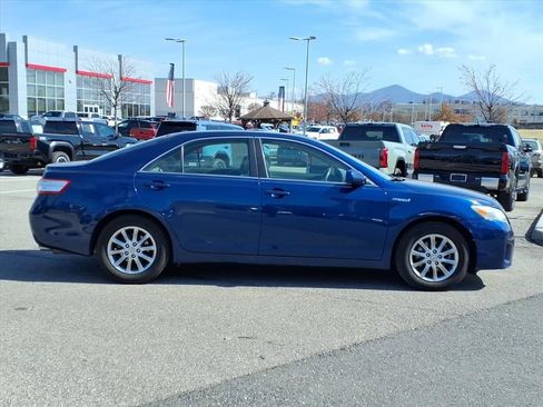 Used 2011 Toyota Camry Hybrid w/ Upgrade Pkg image 3