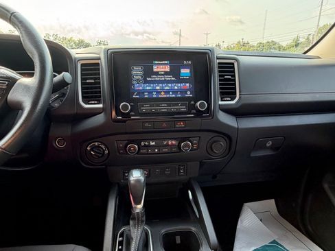 Used 2024 Nissan Frontier SV w/ SV Convenience Package AWD/4WD image 41