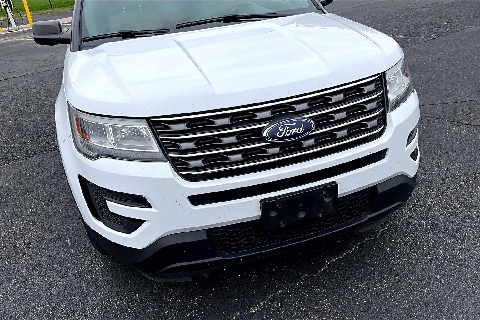 Used 2017 Ford Explorer FWD image 4
