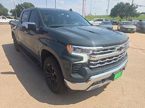 Used 2025 Chevrolet Silverado 1500 LTZ AWD/4WD image 7