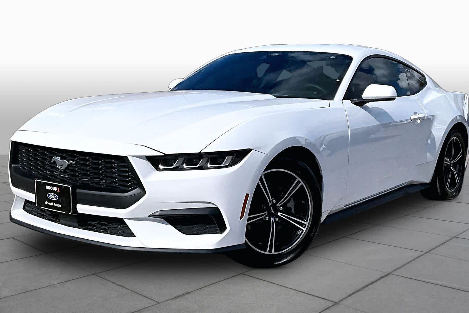 Used 2025 Ford Mustang Coupe RWD image 35
